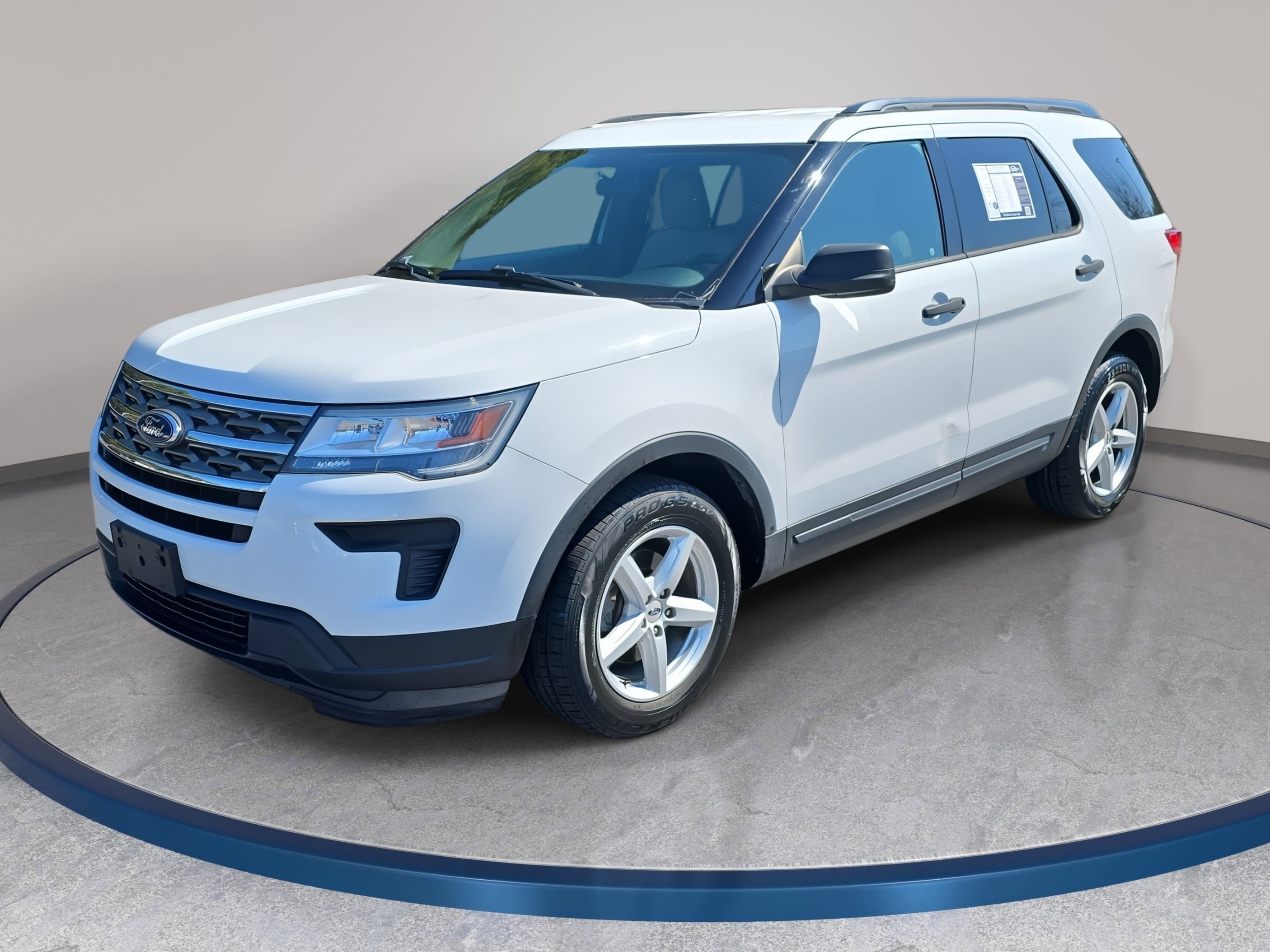 Used 2018 Ford Explorer FWD image 1