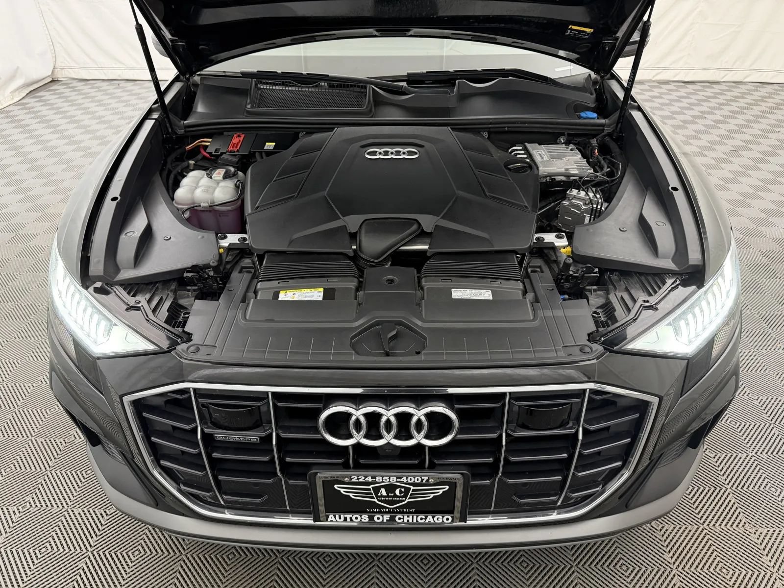 Used 2022 Audi Q8 Prestige AWD/4WD image 54