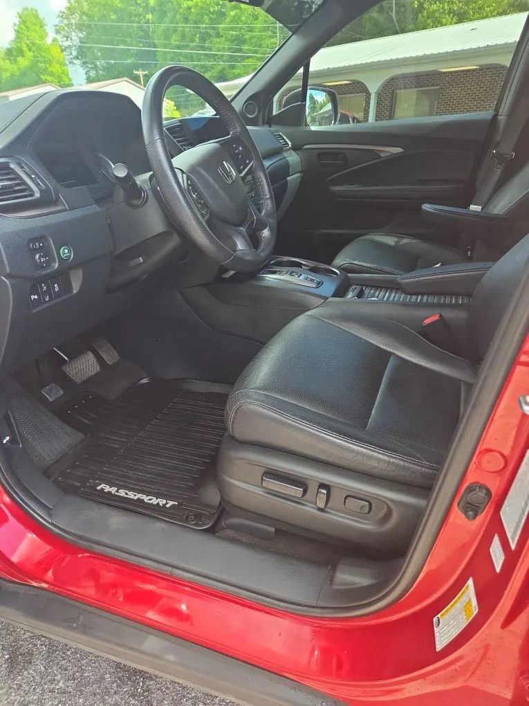 Used 2023 Honda Passport EX-L image 5