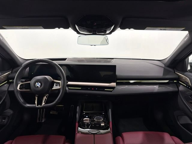 Certified 2024 BMW 530i xDrive w/ M Sport Package AWD/4WD image 29