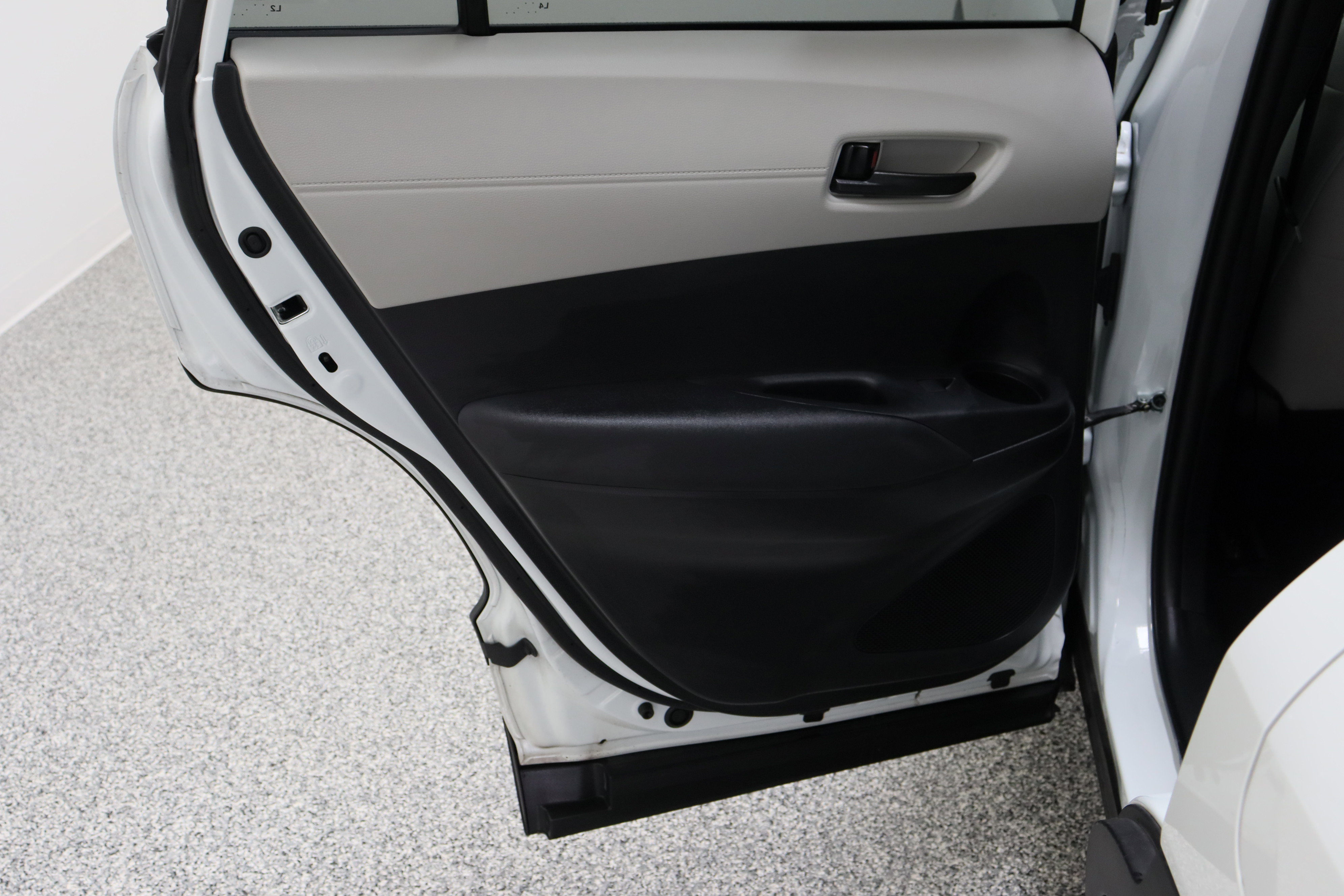 Certified 2023 Toyota Corolla Cross LE w/ Moonroof Package image 26