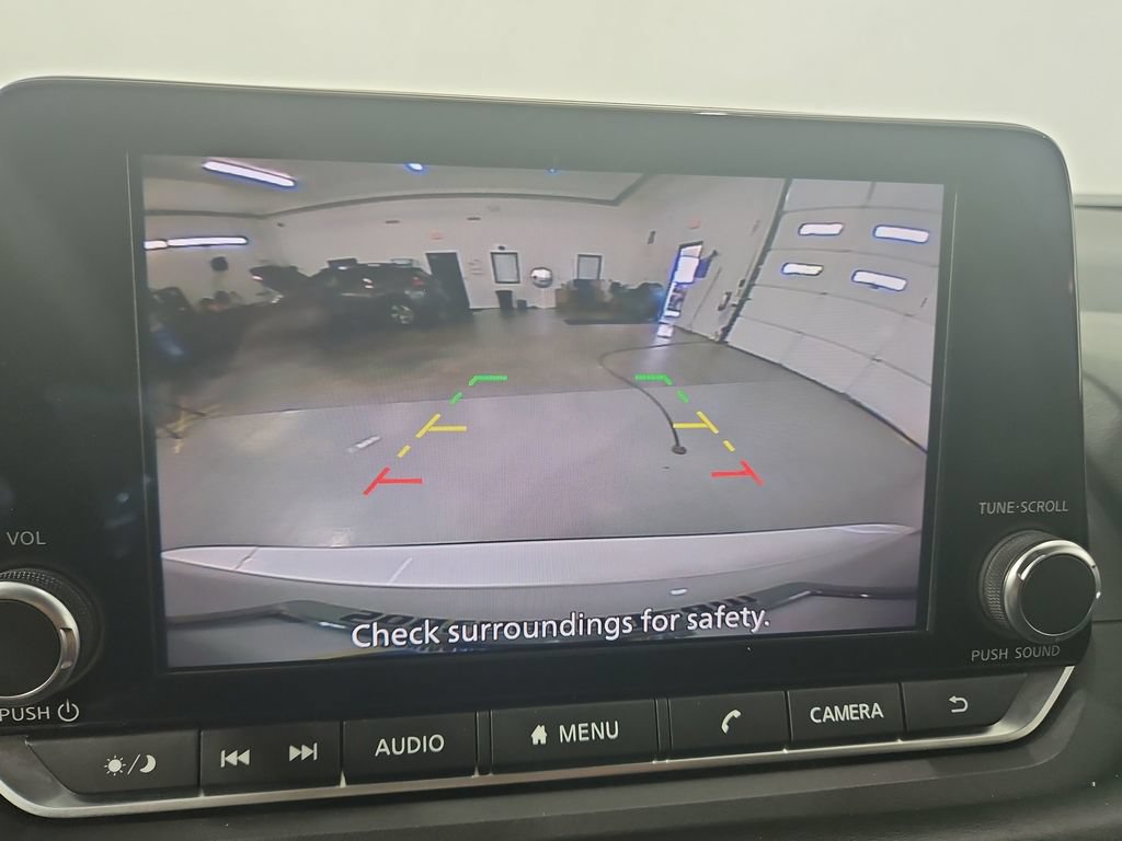 Used 2024 Nissan Rogue SV FWD image 20