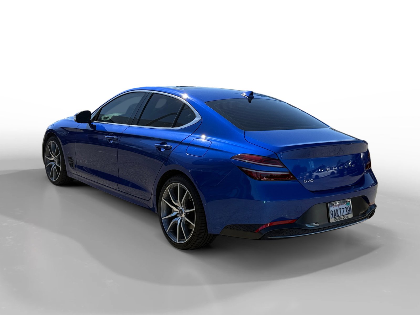 Used 2022 Genesis G70 2.0T w/ Prestige Package RWD image 3