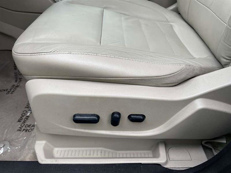 Used 2013 Ford C-MAX SEL image 15