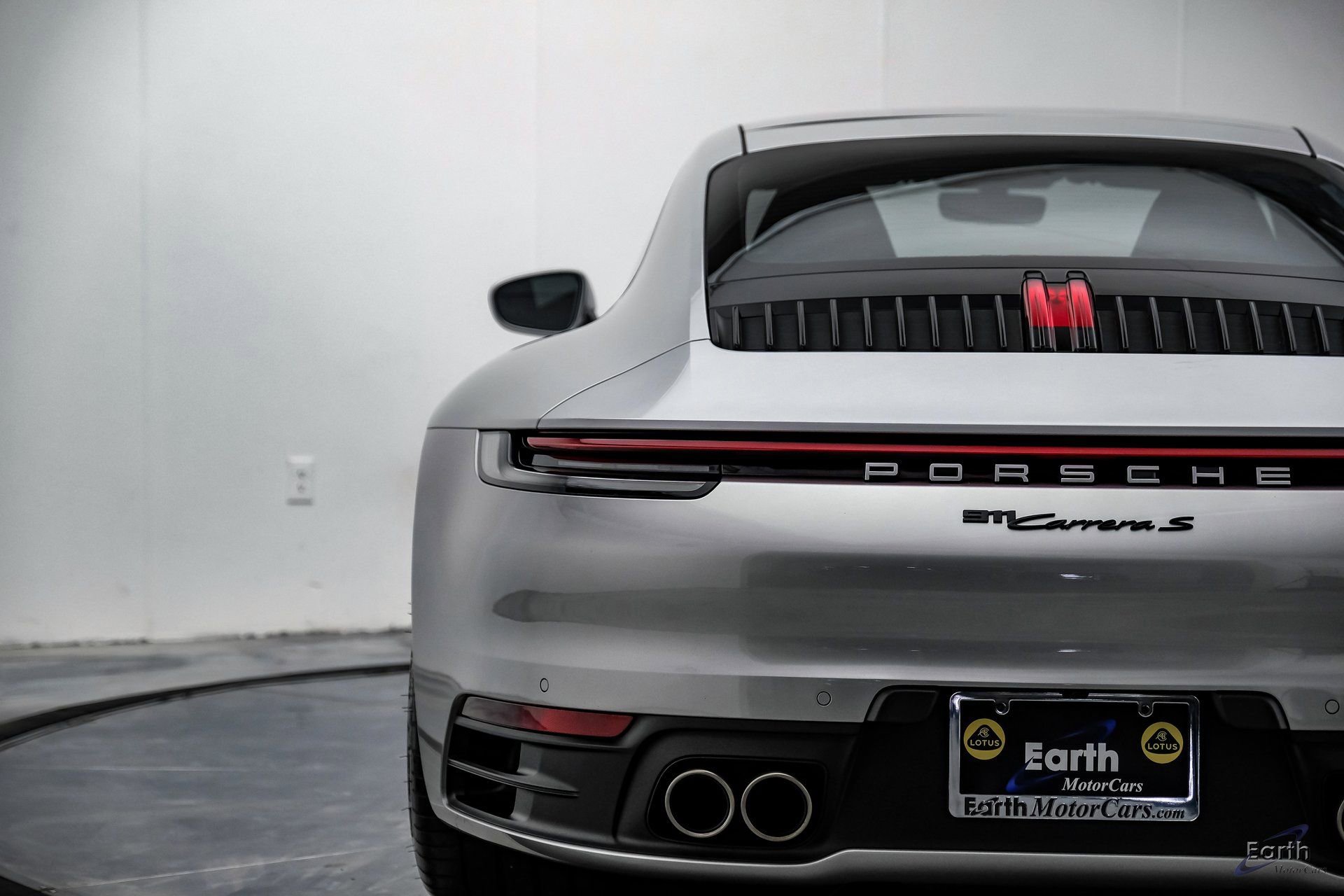 Used 2024 Porsche 911 Carrera S w/ Premium Package RWD image 13