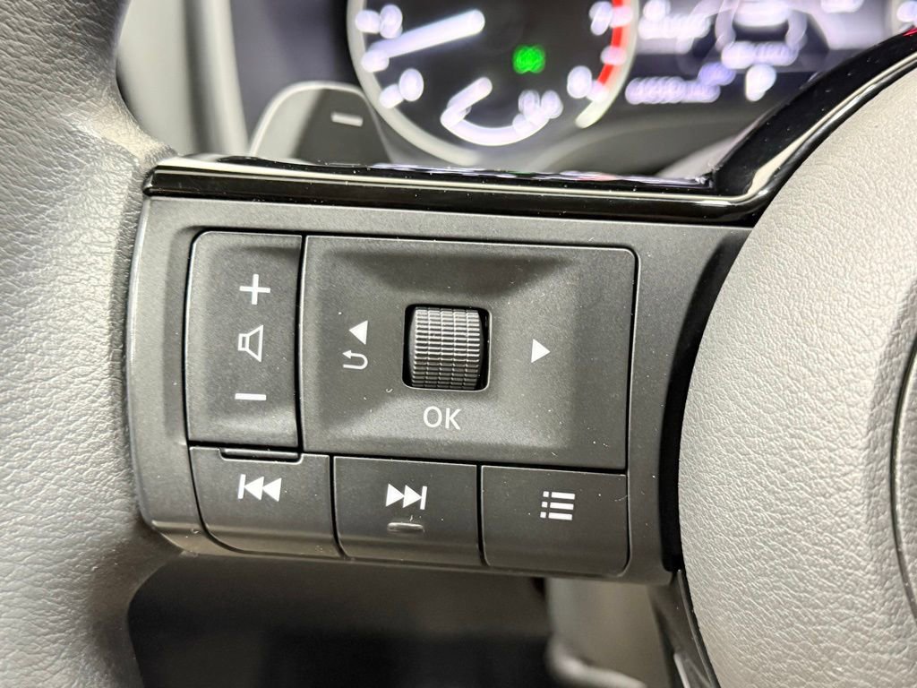 Used 2021 Nissan Rogue SV AWD/4WD image 29