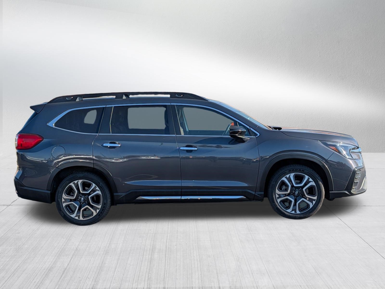 Used 2024 Subaru Ascent Touring AWD/4WD image 8