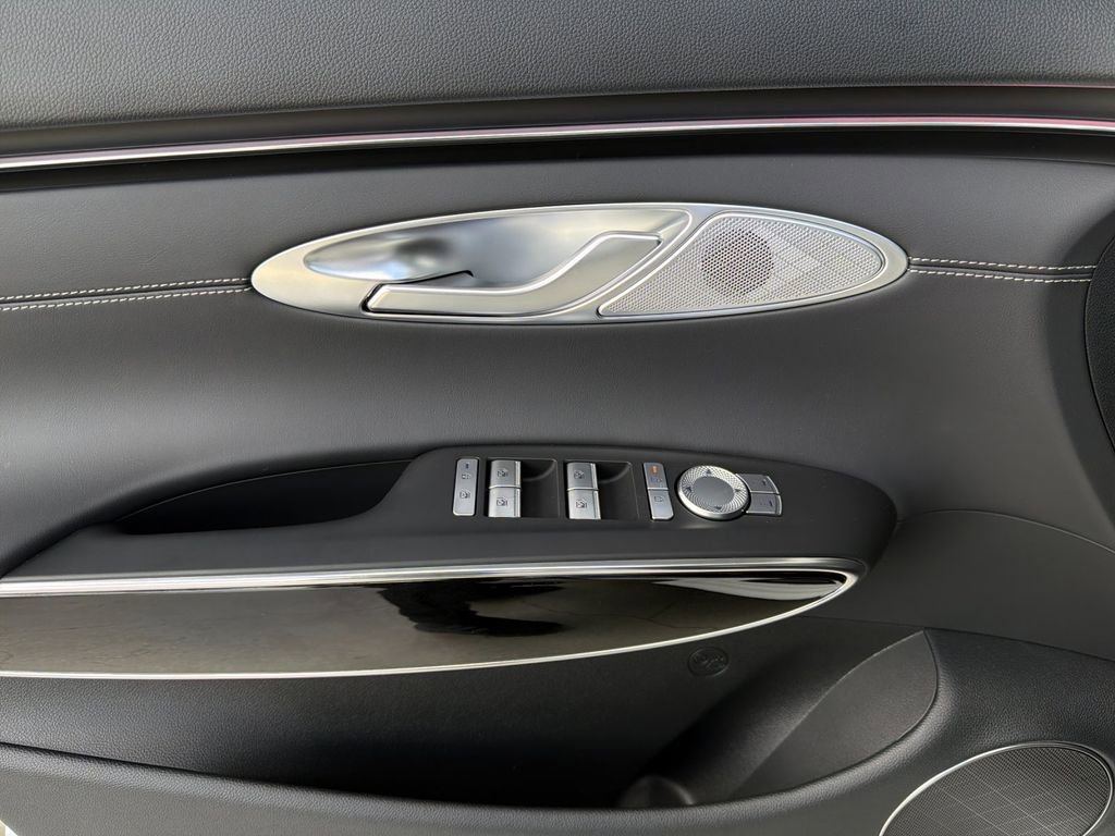 New 2026 Genesis GV70 2.5T AWD/4WD image 11