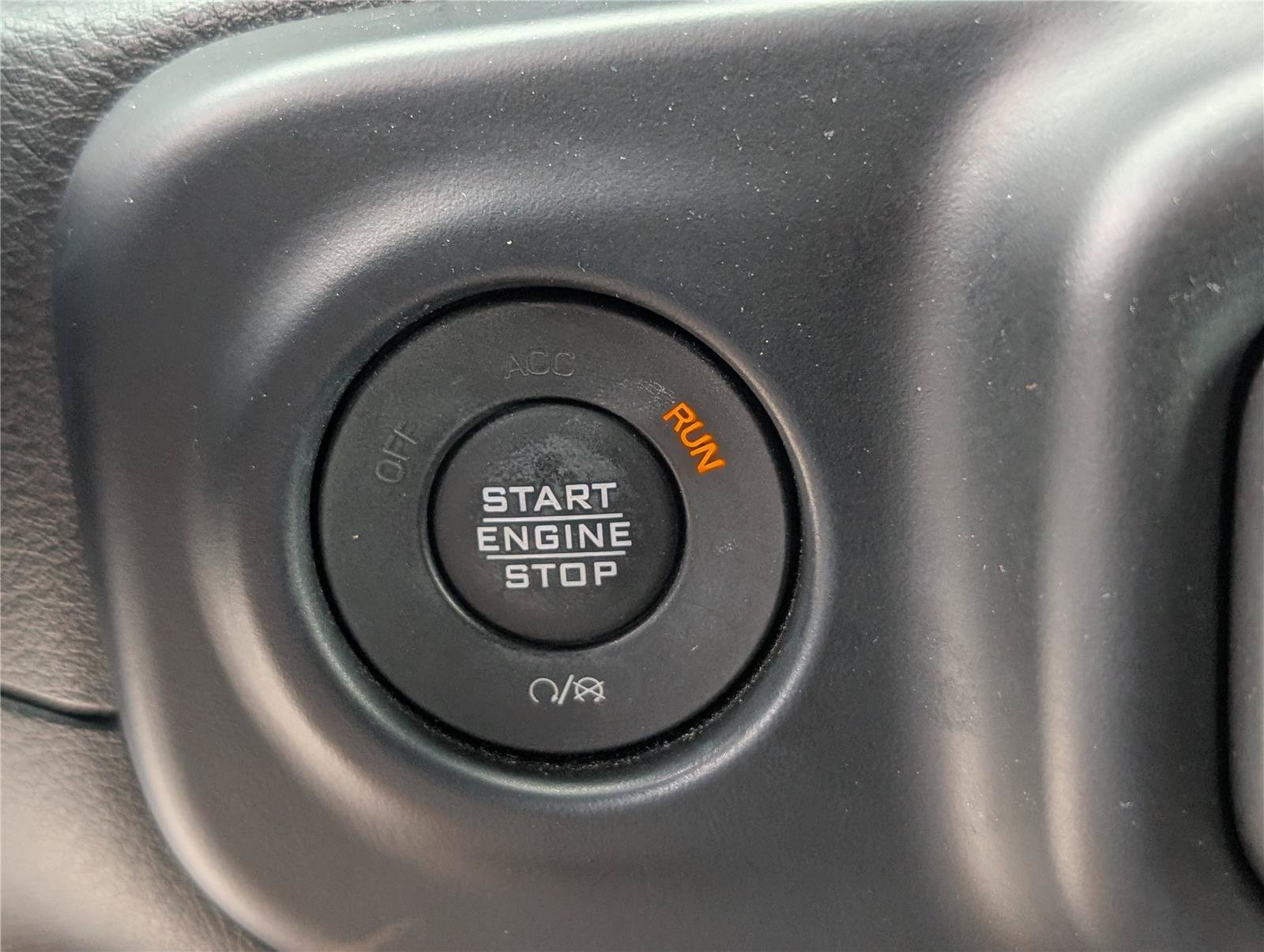 Used 2022 Jeep Wrangler Unlimited Sport AWD/4WD image 25