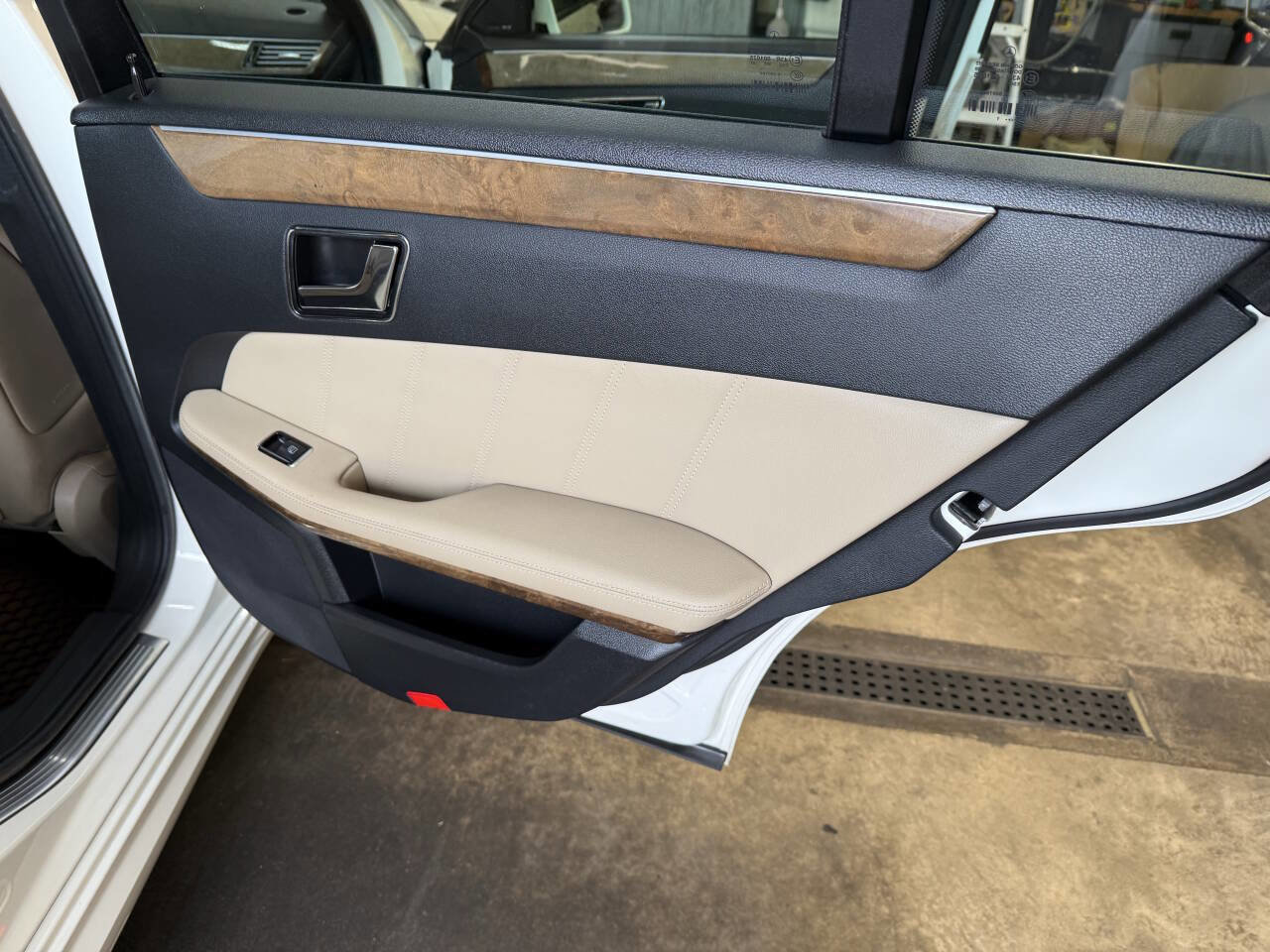 Used 2011 Mercedes-Benz E 350 Sedan image 44