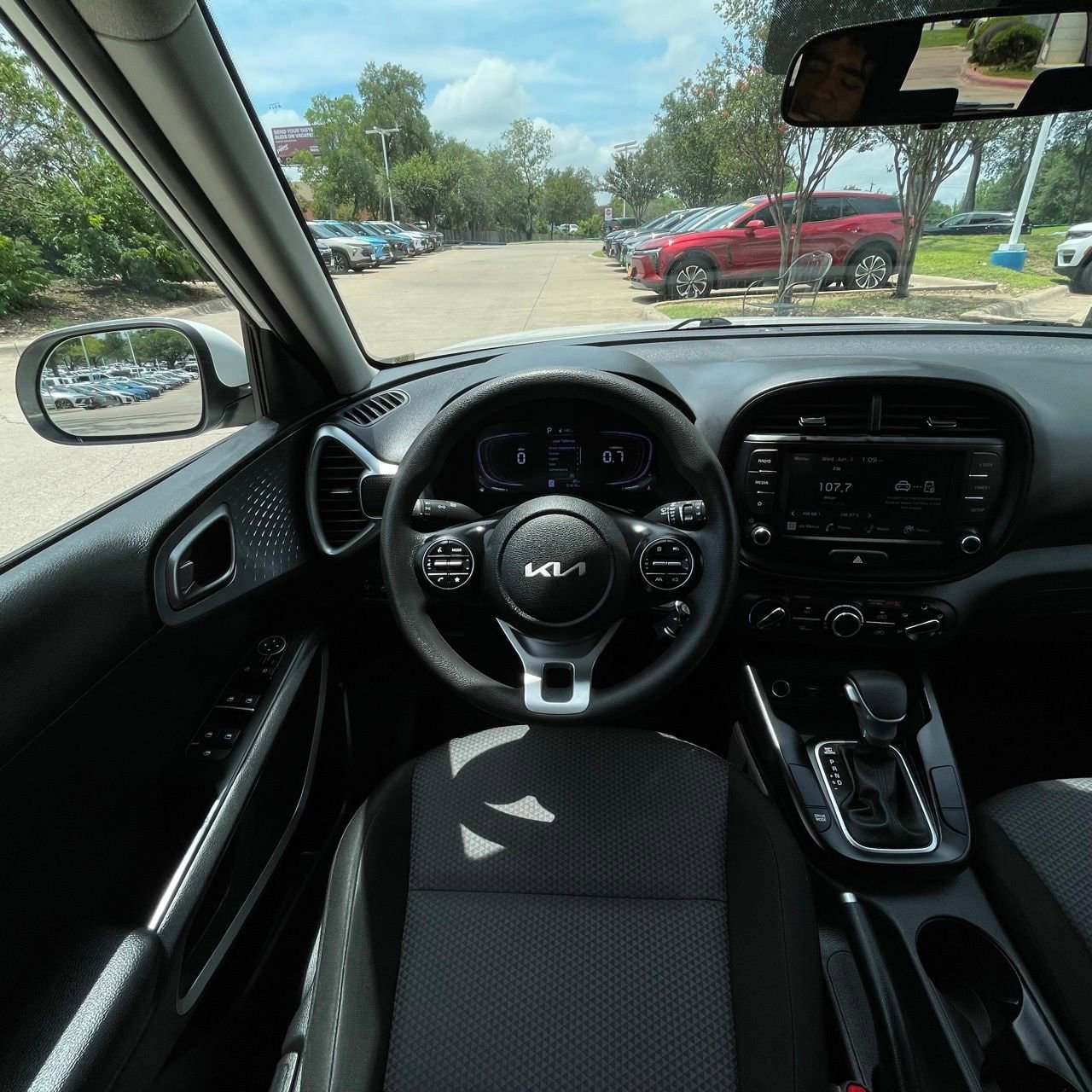 Used 2024 Kia Soul LX w/ Option Group 015 FWD image 11