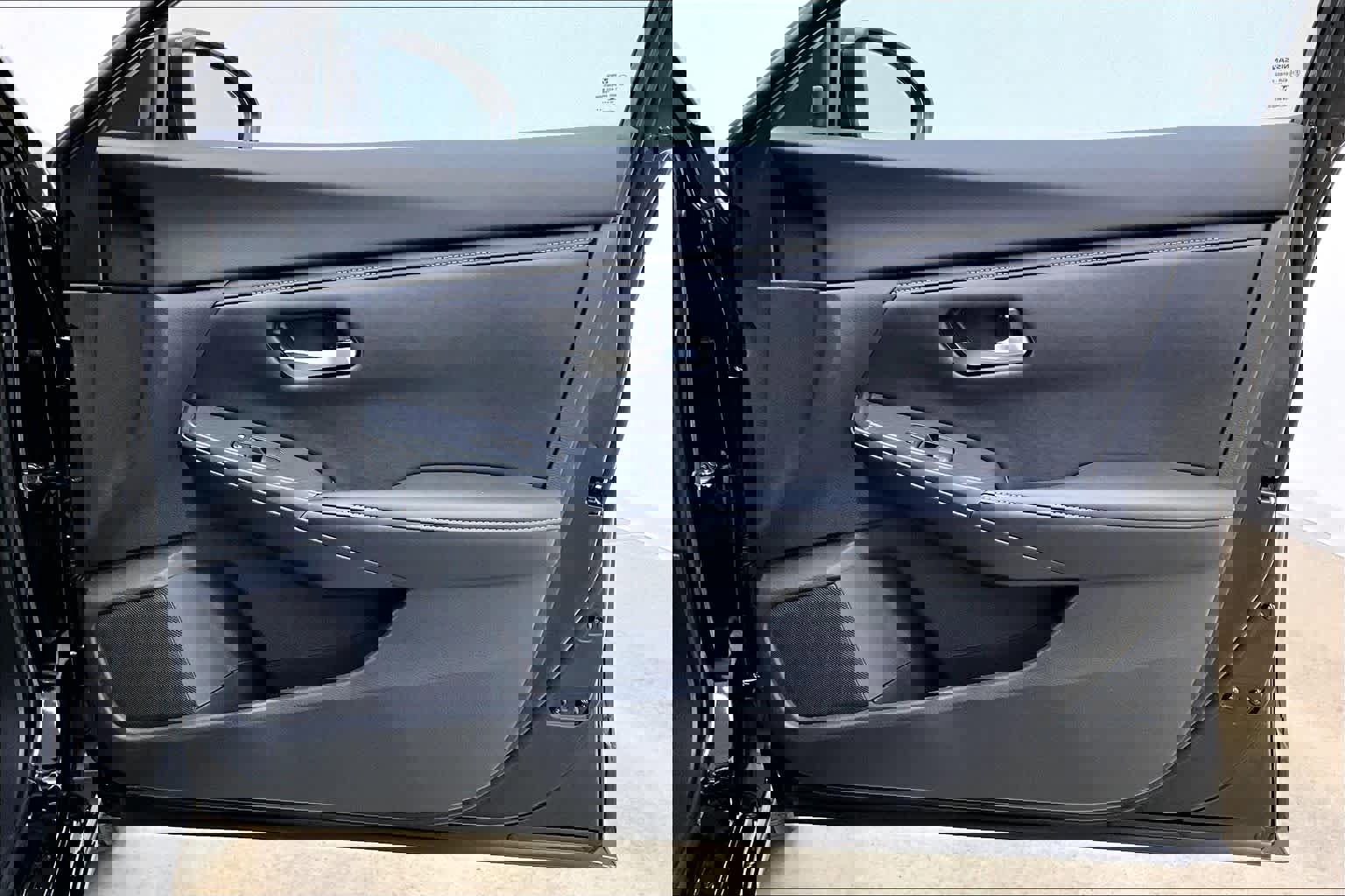 Used 2025 Nissan Sentra SV image 27