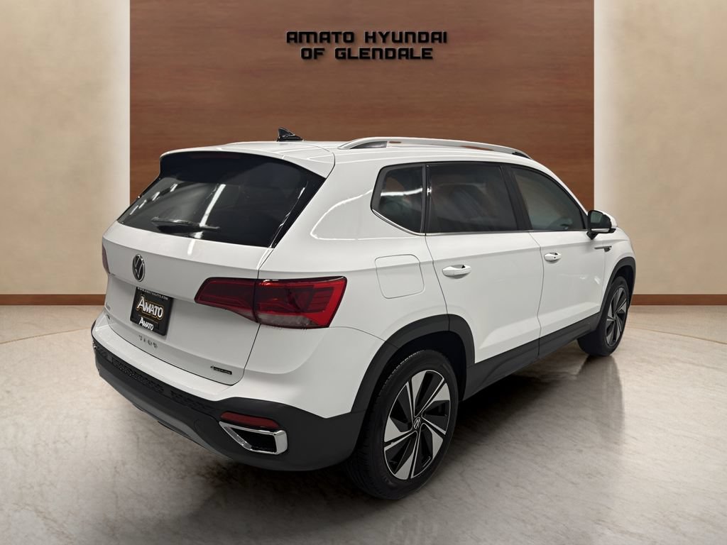 Used 2023 Volkswagen Taos SE AWD/4WD image 6