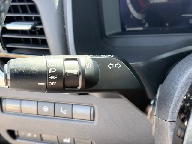 Used 2022 Nissan Rogue Platinum w/ Head-Up Display Package FWD image 16