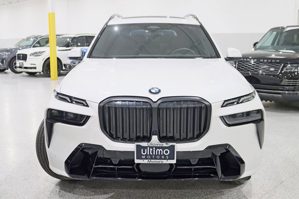 Used 2023 BMW X7 xDrive40i w/ M Sport Package image 8