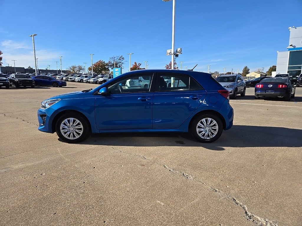 Used 2021 Kia Rio S image 2