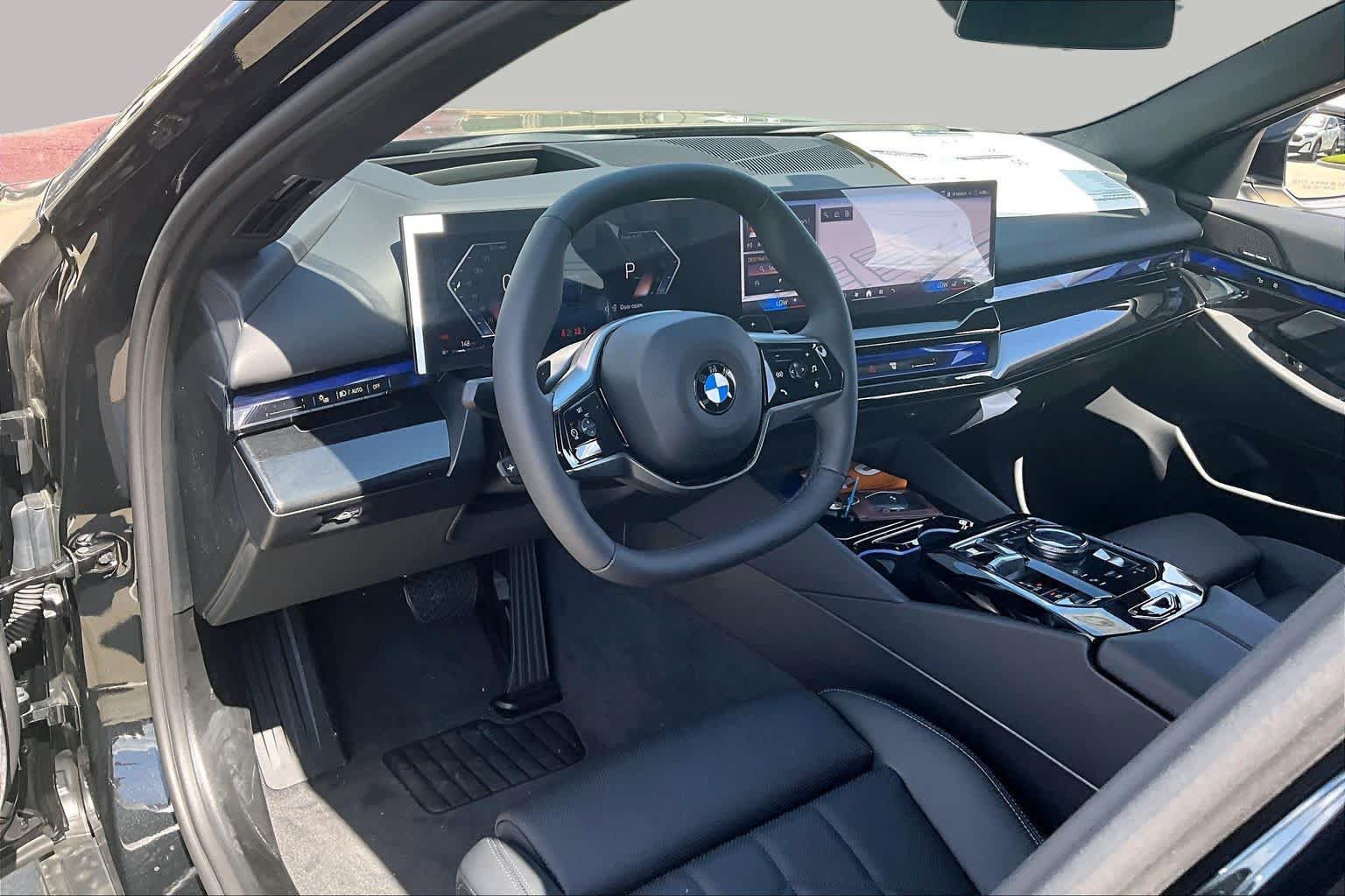 Used 2026 BMW 540i xDrive w/ Premium Package AWD/4WD image 17