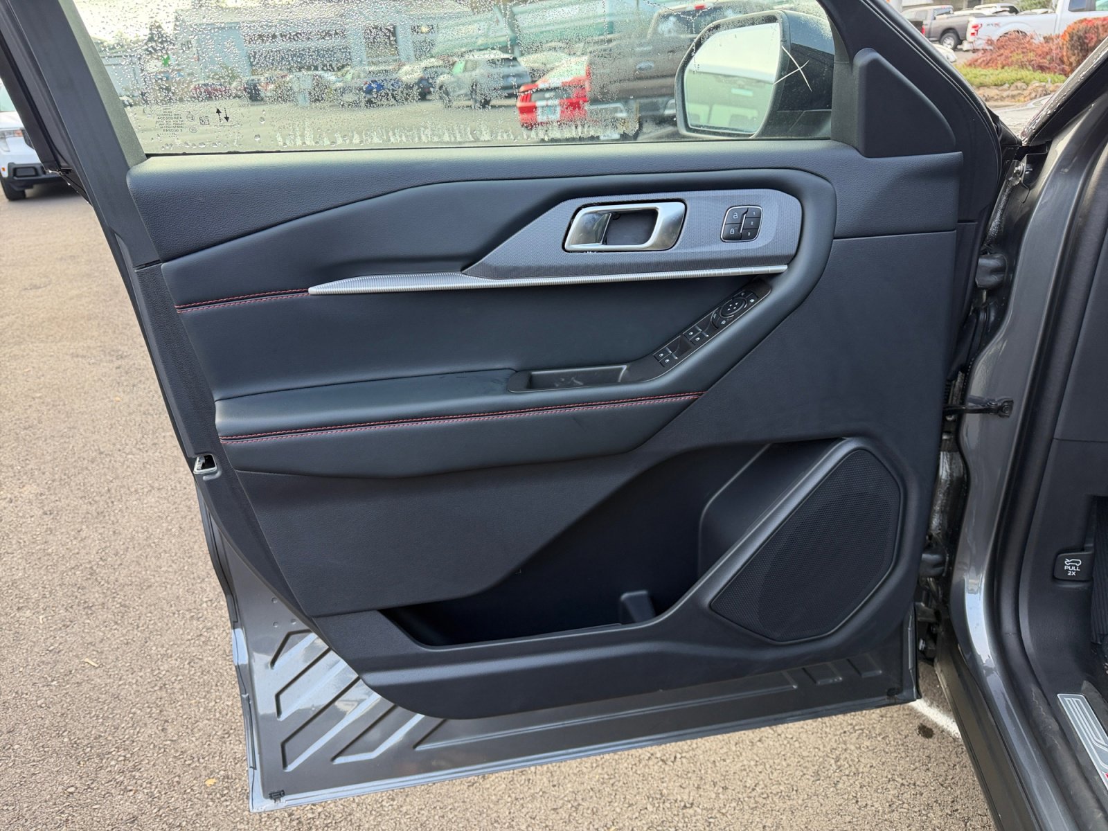 New 2025 Ford Explorer ST-Line w/ Premium Package image 17