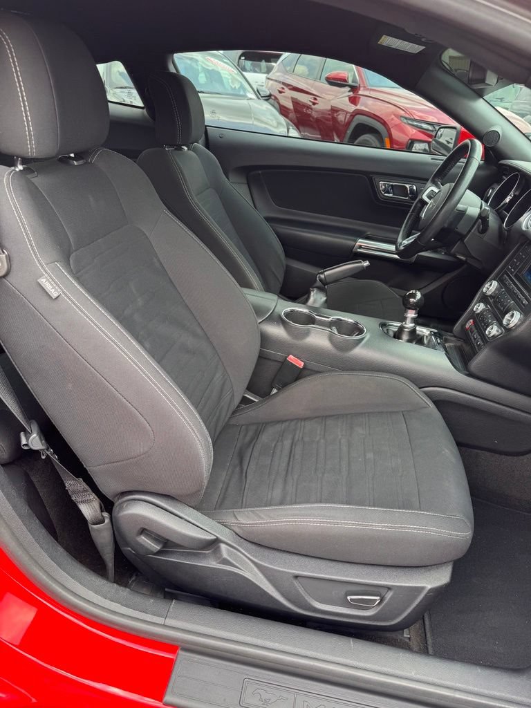 Used 2017 Ford Mustang GT RWD image 10