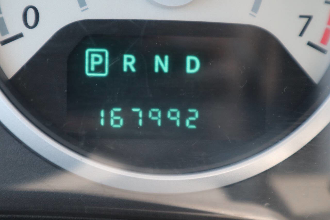 Used 2008 Chrysler Town & Country Touring image 34