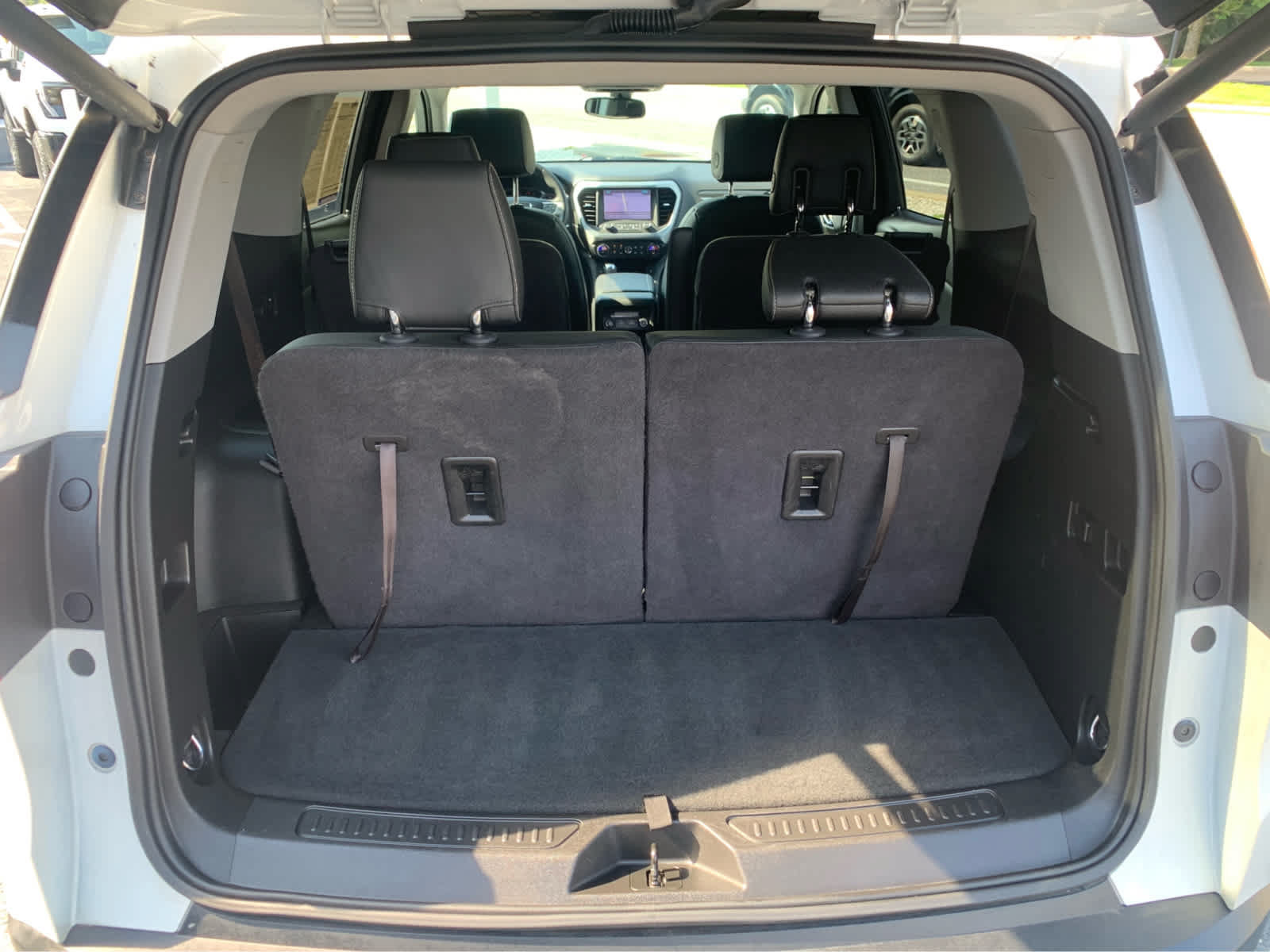Used 2017 GMC Acadia SLT FWD image 6
