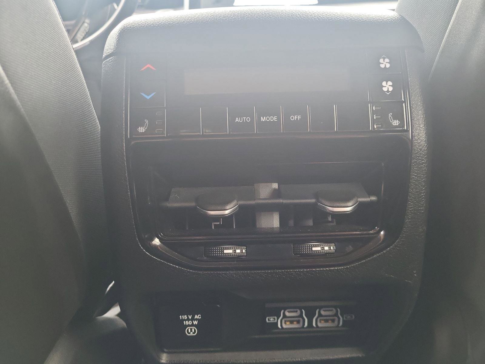 Used 2022 Jeep Grand Cherokee L Limited image 21