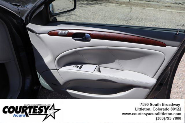 Used 2010 Buick Lucerne CXL FWD image 34