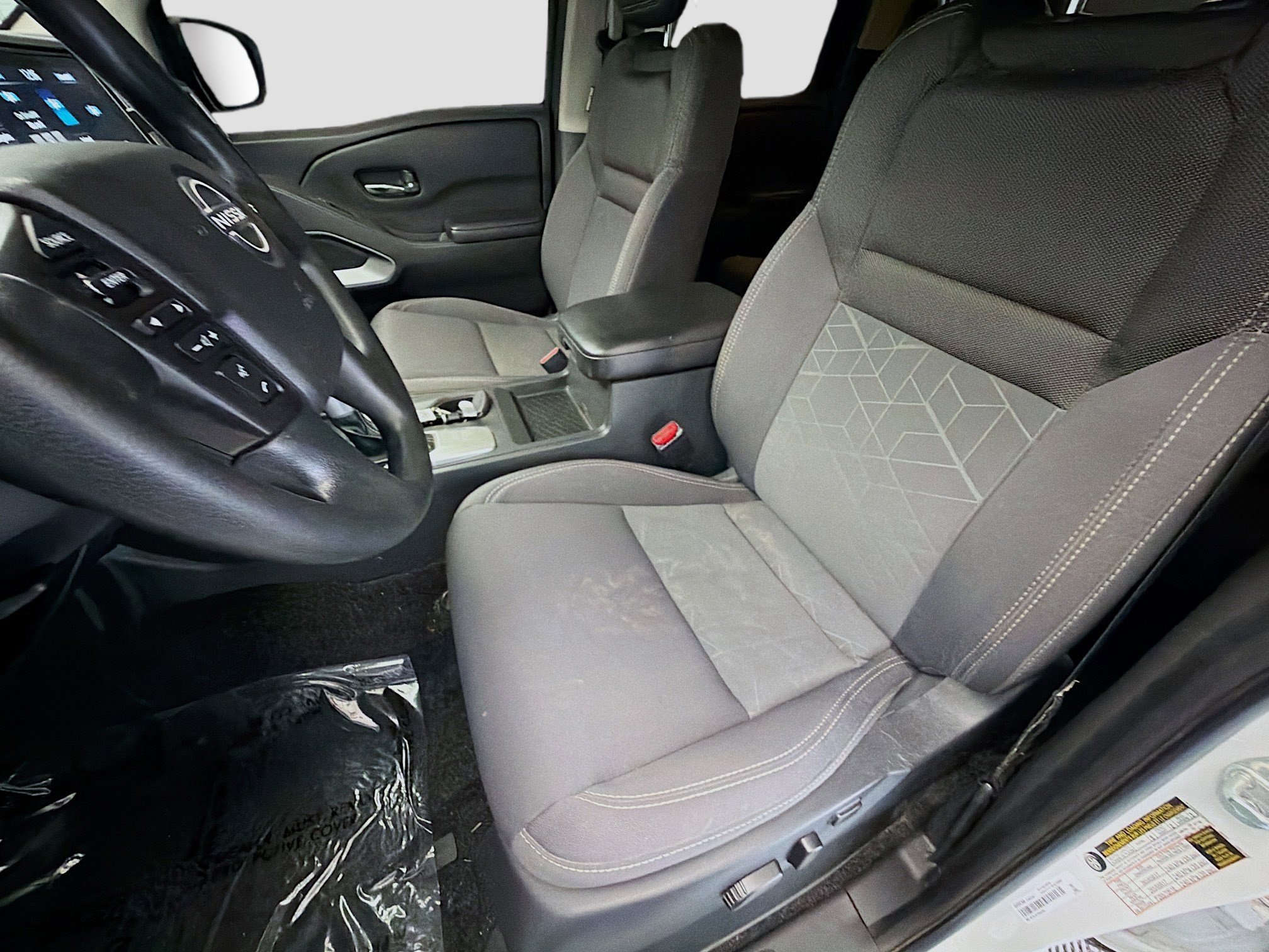 Used 2025 Nissan Frontier SV RWD image 11