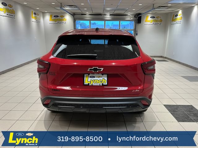 New 2026 Chevrolet Trax RS w/ Sunroof Package FWD image 17