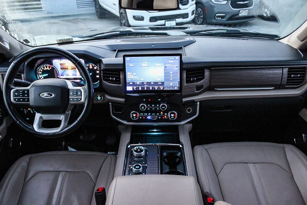 Used 2024 Ford Expedition Max Limited AWD/4WD image 13