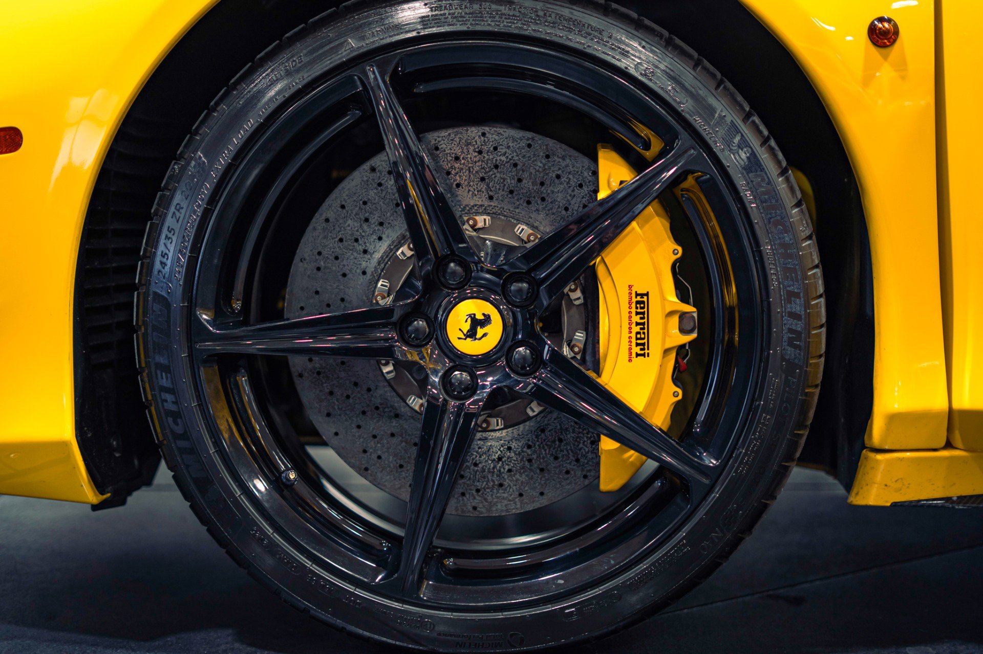 Used 2011 Ferrari 458 Italia Coupe RWD image 17