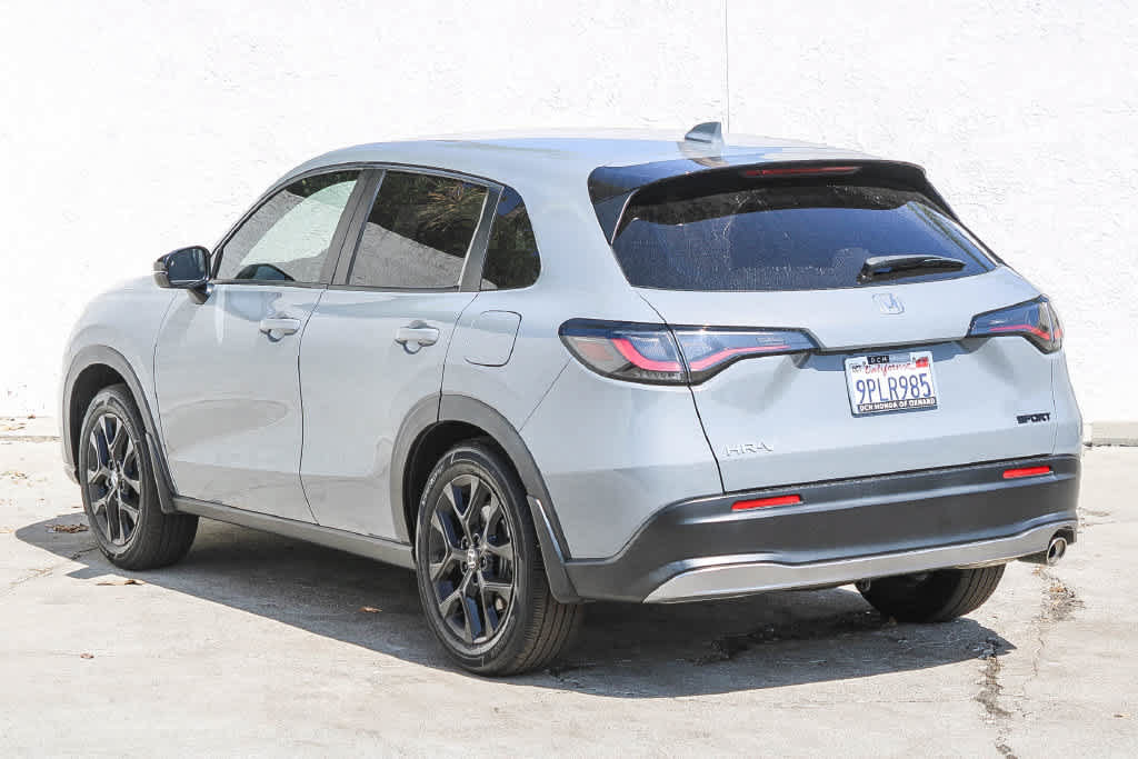 Used 2025 Honda HR-V Sport image 4