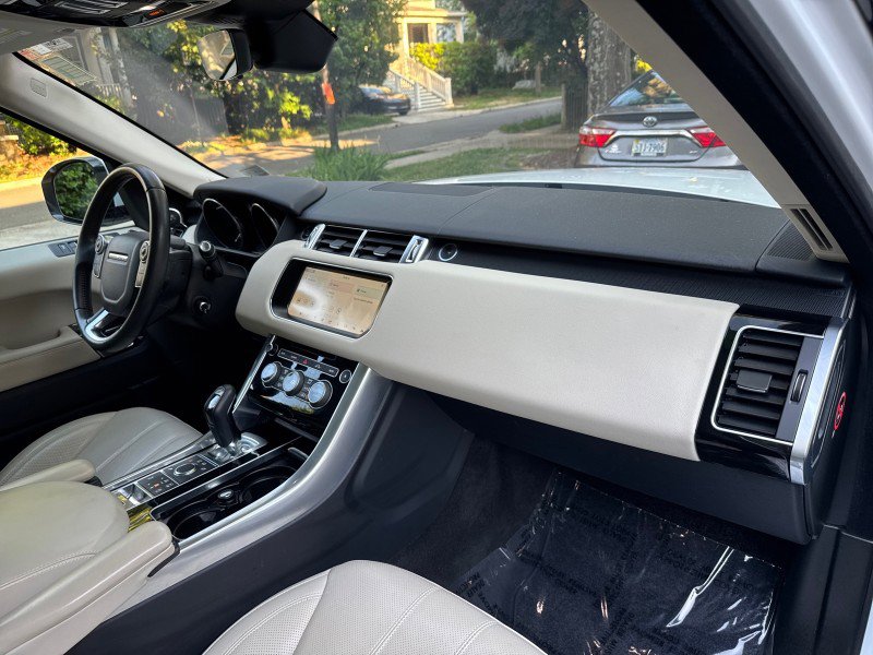 Used 2017 Land Rover Range Rover Sport HSE AWD/4WD image 26