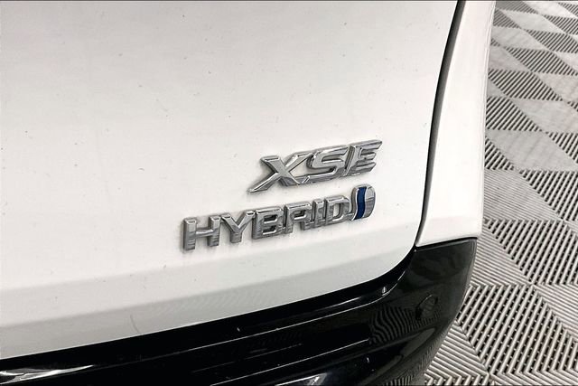 Used 2022 Toyota Sienna XSE image 9