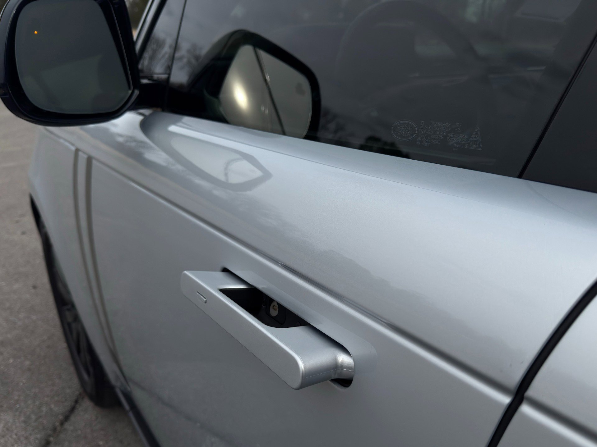 Used 2023 Land Rover Range Rover SE image 59