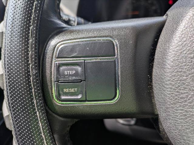 Used 2014 Jeep Patriot Latitude AWD/4WD image 14