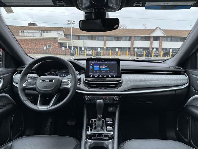 Used 2023 Jeep Compass Latitude w/ Sun and Sound Group image 33