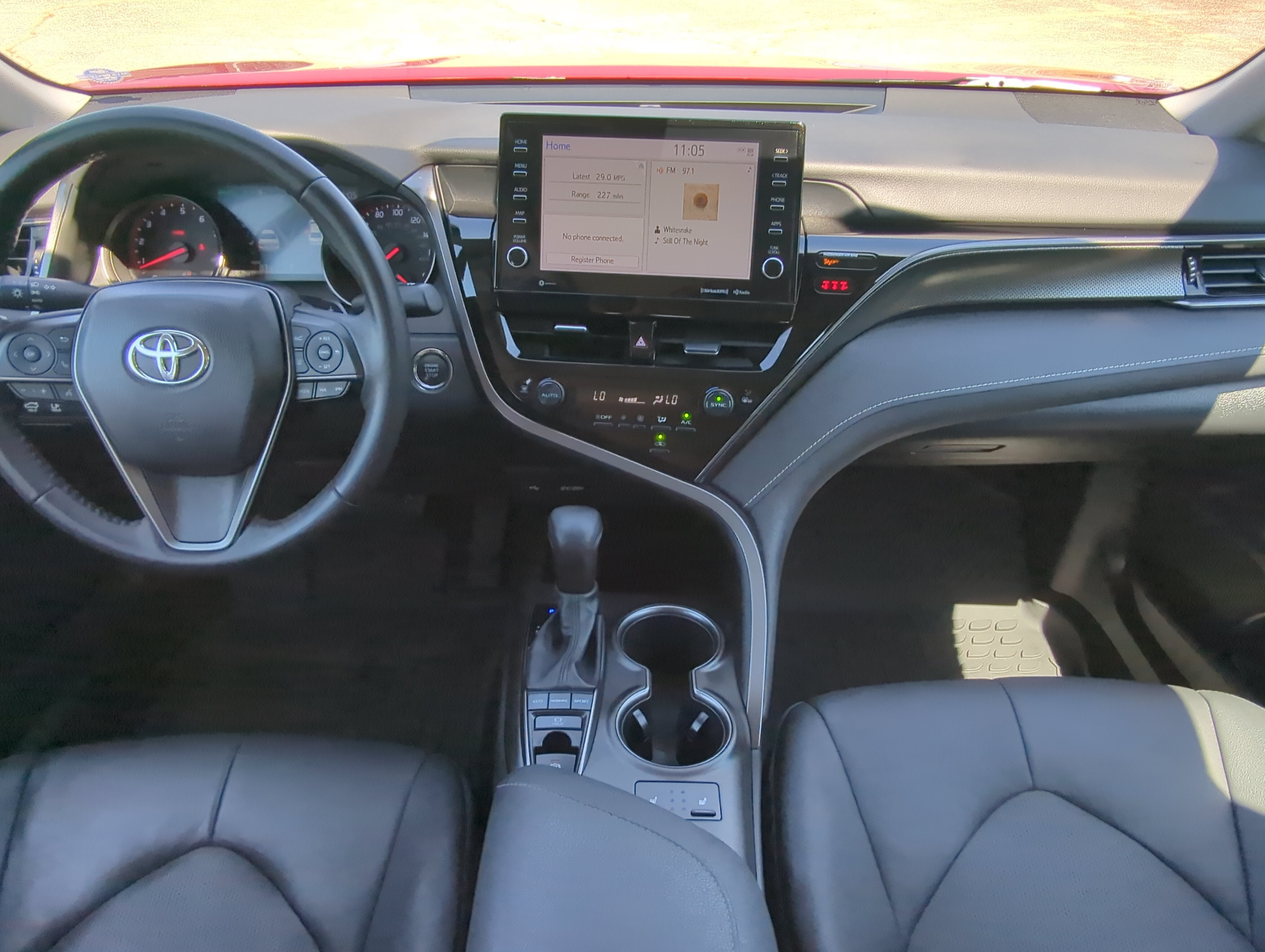 Used 2022 Toyota Camry XSE FWD image 12