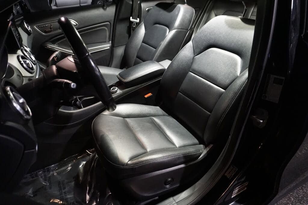 Used 2015 Mercedes-Benz GLA 250 4MATIC image 18