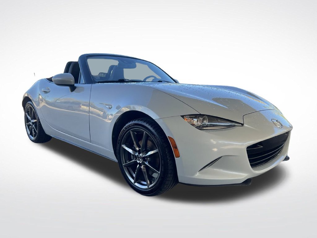 Used 2018 MAZDA MX-5 Miata Grand Touring RWD image 3