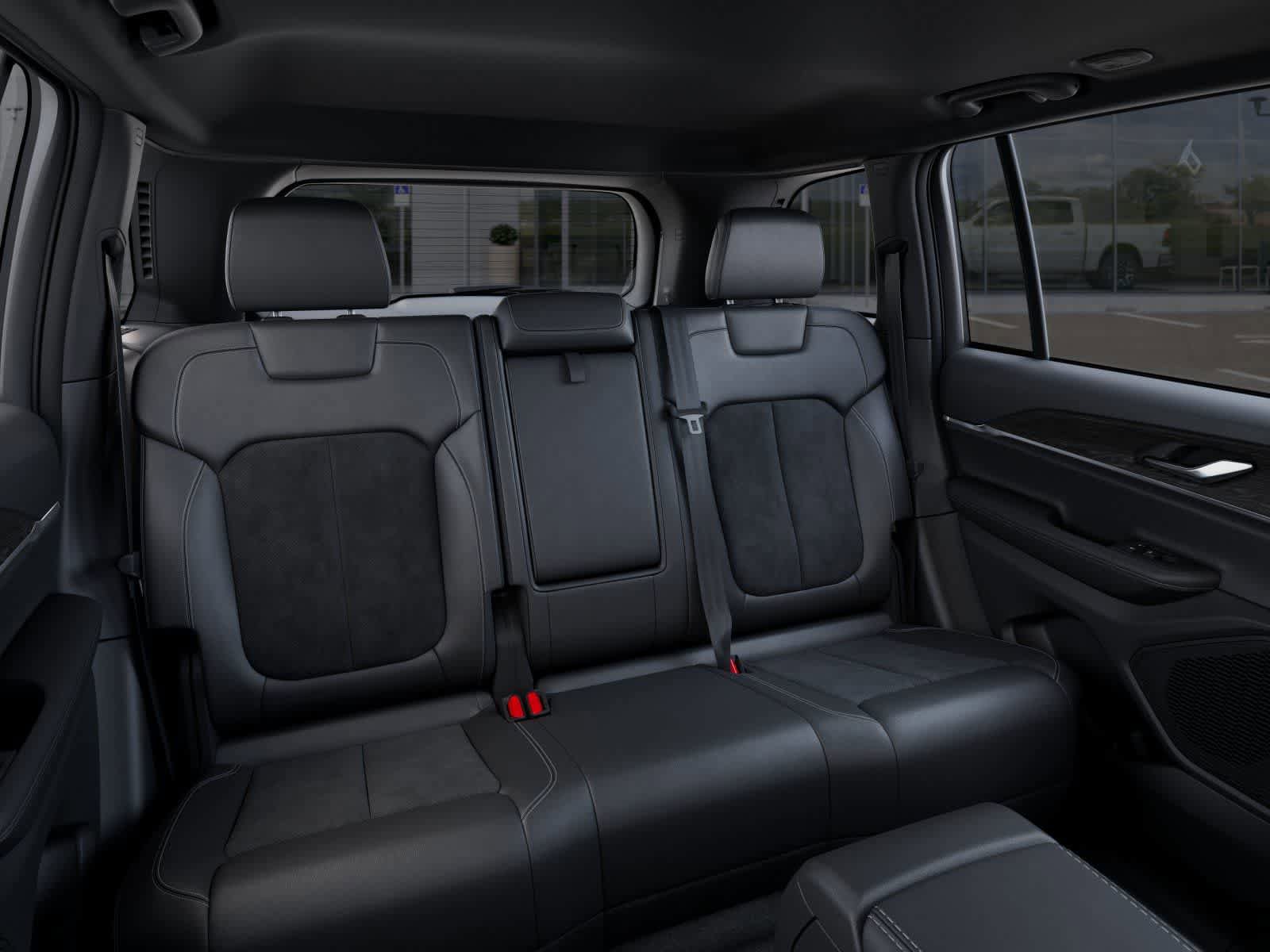 New 2026 Jeep Grand Cherokee Altitude image 15