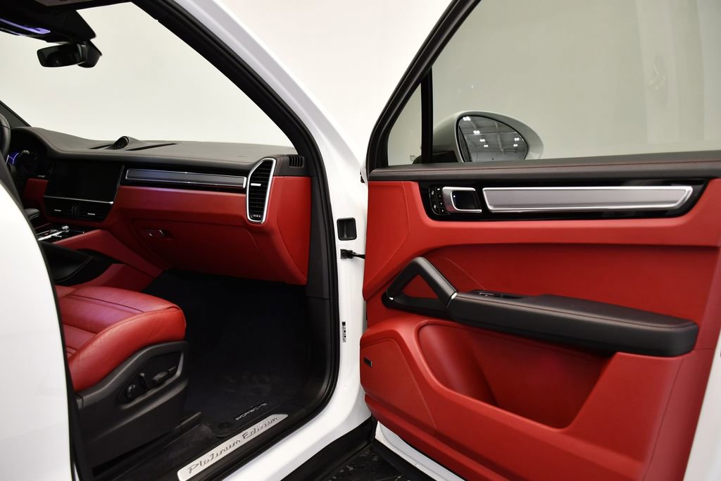 Used 2023 Porsche Cayenne image 49