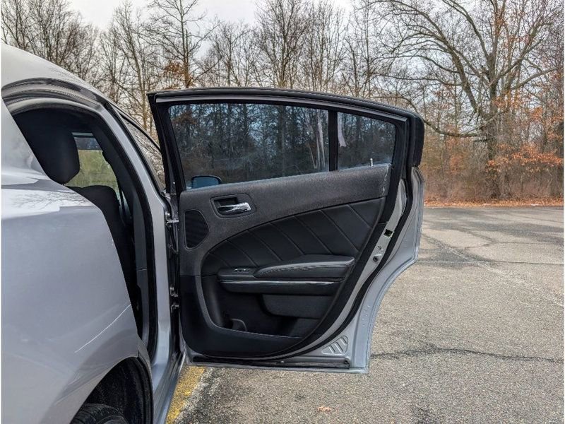 Used 2014 Dodge Charger R/T w/ Wheels & Tunes Group image 12