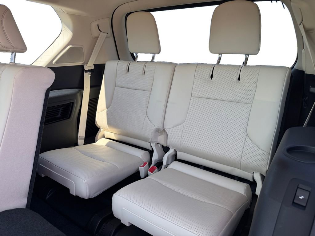 Used 2023 Lexus GX 460 Luxury image 16