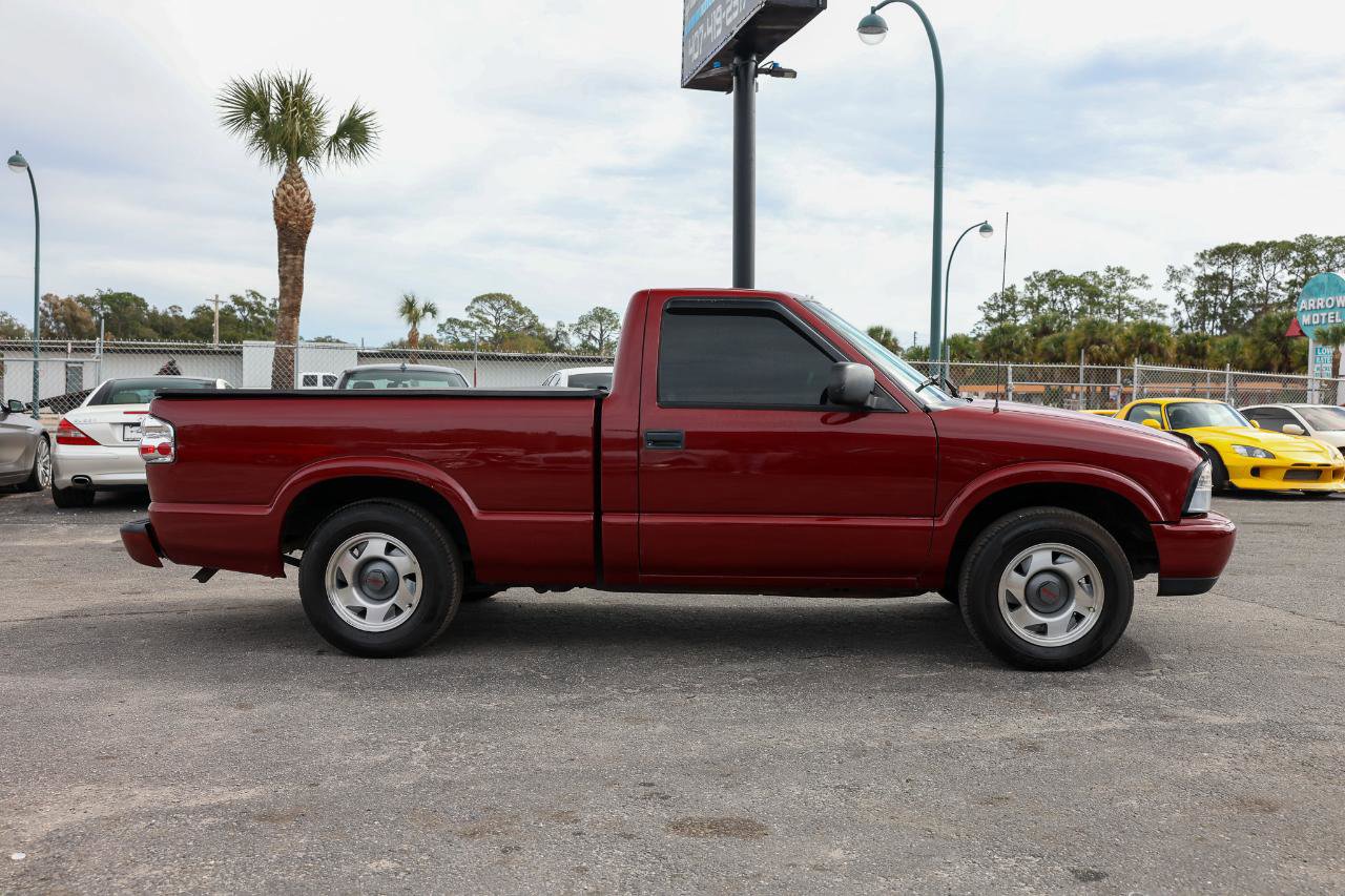 Used 2000 GMC Sonoma SLS w/ SLS Super Spec Pkg 1 image 13