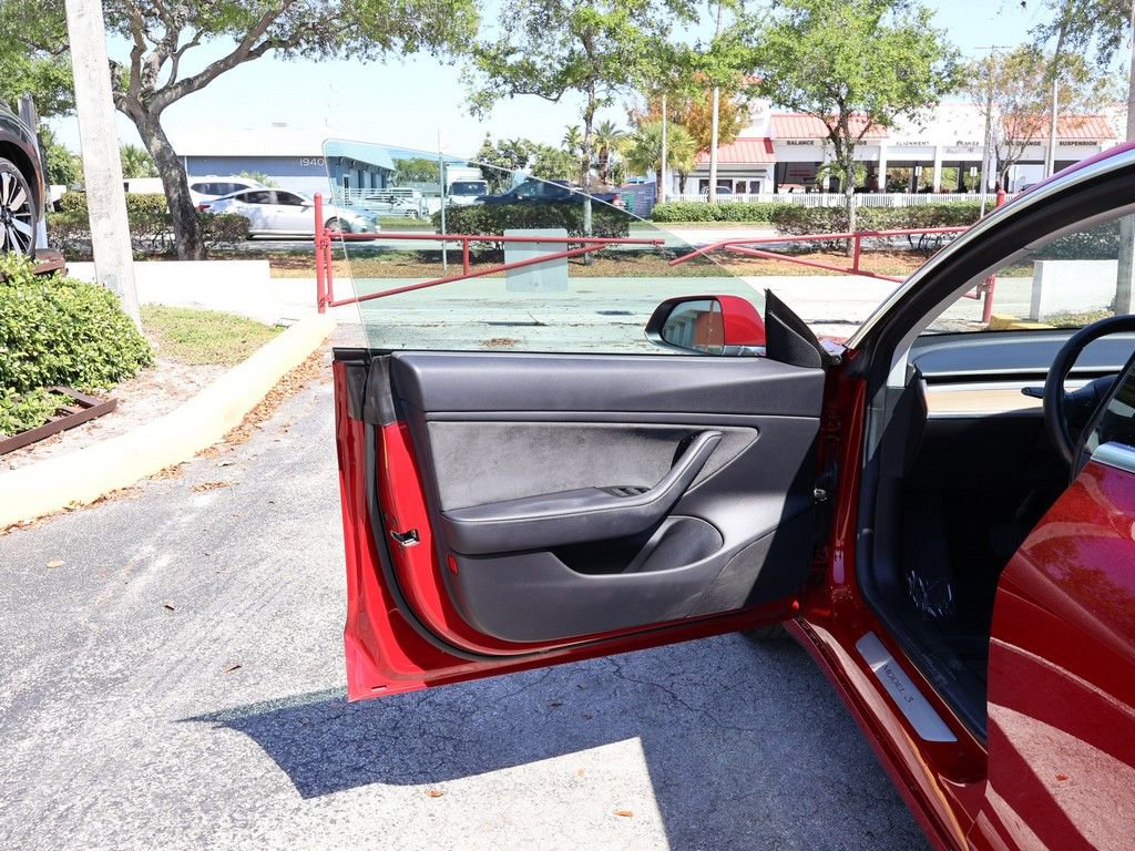 Used 2018 Tesla Model 3 Long Range RWD image 22