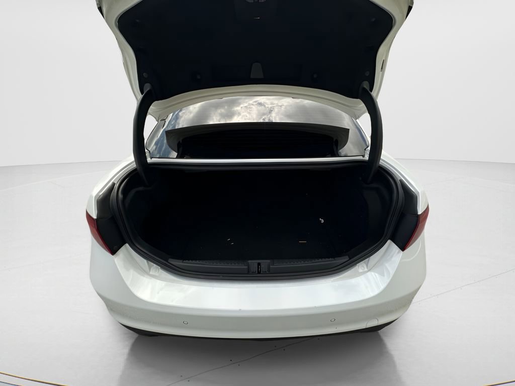 Used 2019 Alfa Romeo Giulia RWD image 17