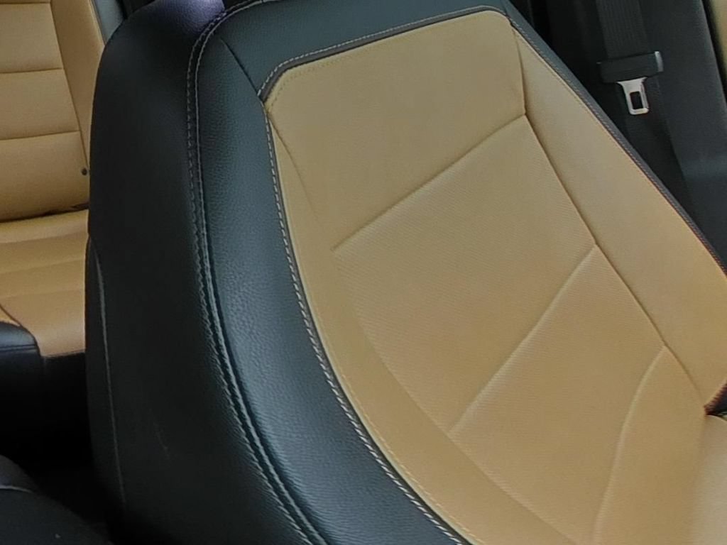 Used 2021 Chevrolet Equinox Premier FWD image 14