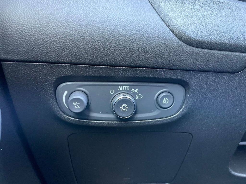 Used 2022 Buick Encore GX Preferred w/ Cold Weather Comfort Package AWD/4WD image 42