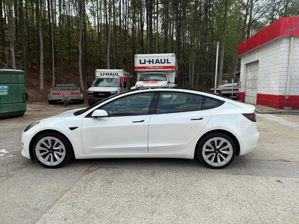 Used 2022 Tesla Model 3 Standard Range Plus image 8